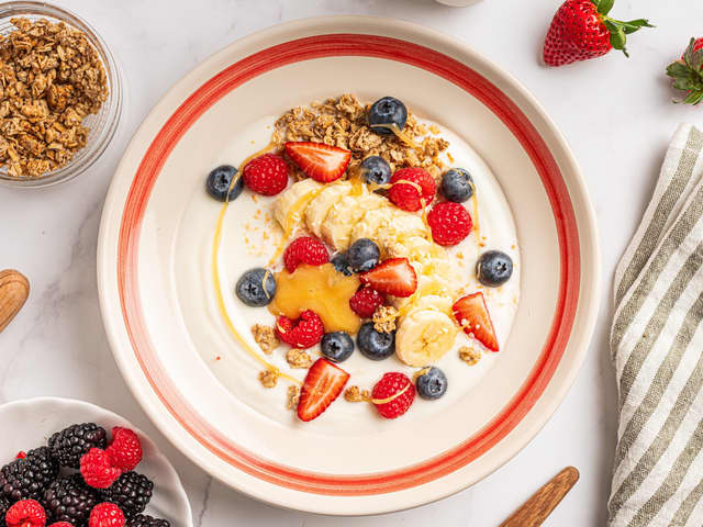 Yoghurtbowl med granola og banan