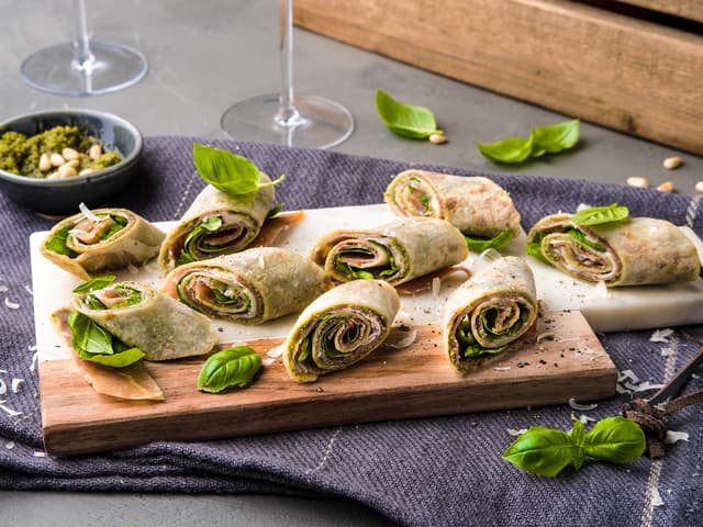 Lefserull med spekeskinke