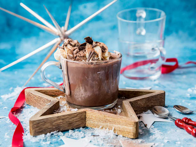 Enkel dessert med kakao og iskrem