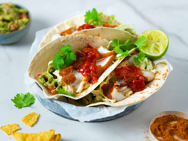 Taco med torsk, kål og guacamole
