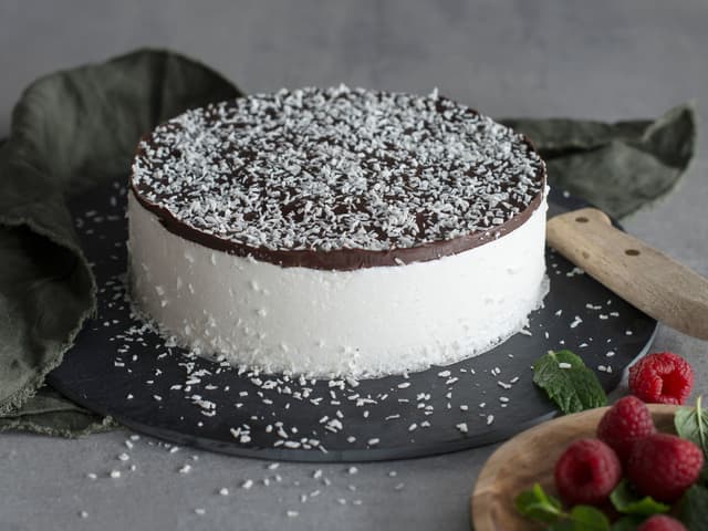 Skumkake uten egg, melk og gluten