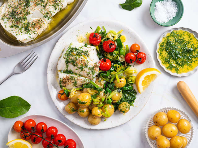 Ovnsbakt skreiloin med perlepoteter