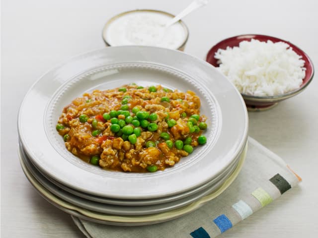 Indisk kyllinggryte med raita og ris