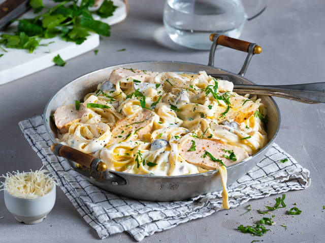 Kremet pasta med kylling