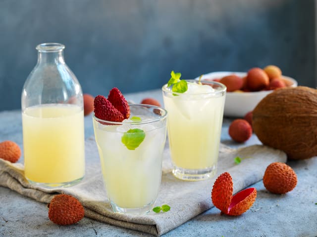 Limonade med sitron og litchi