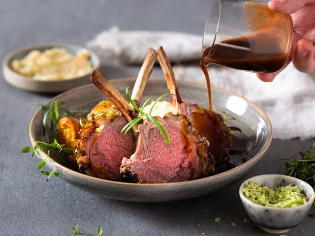 Lammecarré med sprø urteskorpe