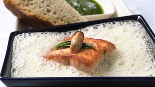 Suppe på laks og blåskjell Suppe på laks og blåskjell