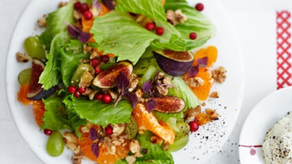Julesalat med fløtedressing Julesalat med fløtedressing