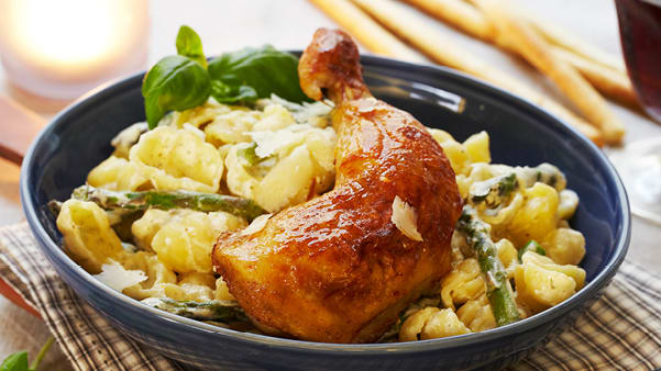 Kyllinglår med kremet pasta Kyllinglår med kremet pasta