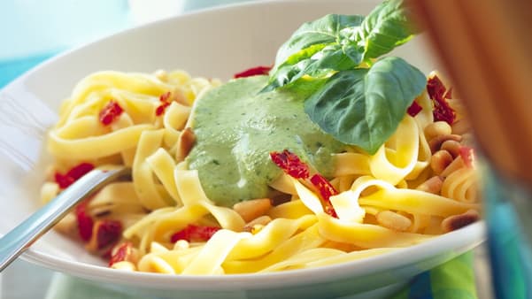 Pasta med pesto Pasta med pesto