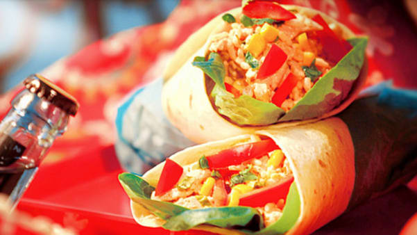 Cous cous-wrap med fajitakrydret kylling Cous cous-wrap med fajitakrydret kylling