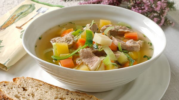 Hverdagssuppe med koteletter Hverdagssuppe med koteletter