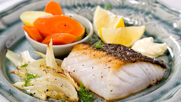 Stekt skrei med fennikel og potetmos Stekt skrei med fennikel og potetmos