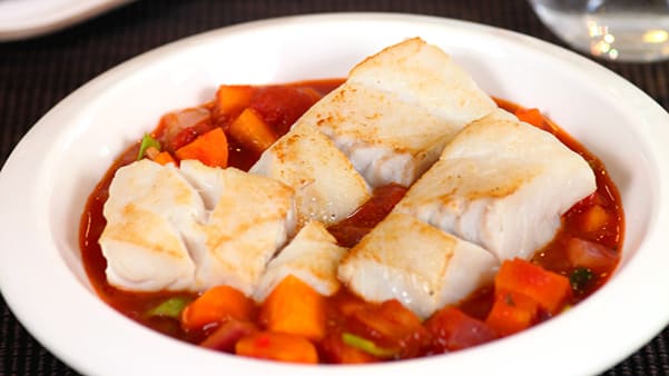 Fiskegryte med tomat og chili Fiskegryte med tomat og chili