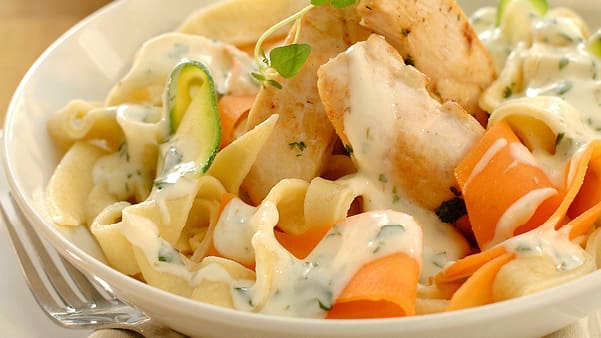 Kylling med fersk pasta Kylling med fersk pasta