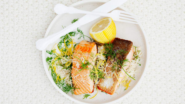 Skinnstekt laks med sitronrisotto og parmesan Skinnstekt laks med sitronrisotto og parmesan