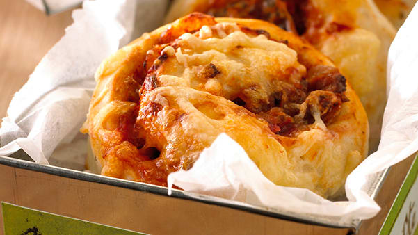 Pizzasnurrer med kjøttdeig Pizzasnurrer med kjøttdeig