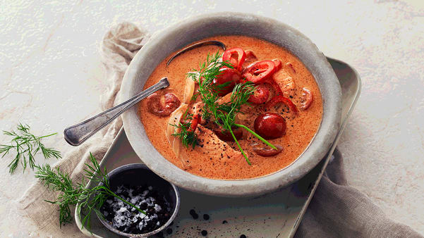 Laksesuppe med fennikel og tomat Laksesuppe med fennikel og tomat