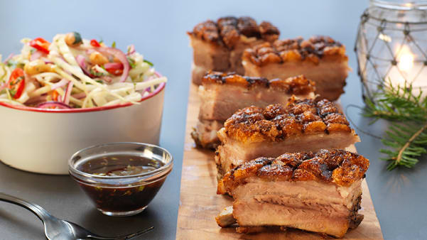 Asiatisk ribbe med hot kålsalat Asiatisk ribbe med hot kålsalat