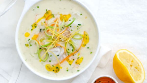 Vintersuppe med fisk og sitron Vintersuppe med fisk og sitron
