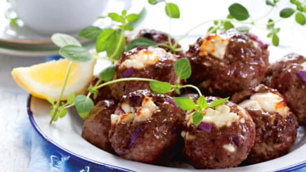 Sommerkjøttboller med tzatziki Sommerkjøttboller med tzatziki