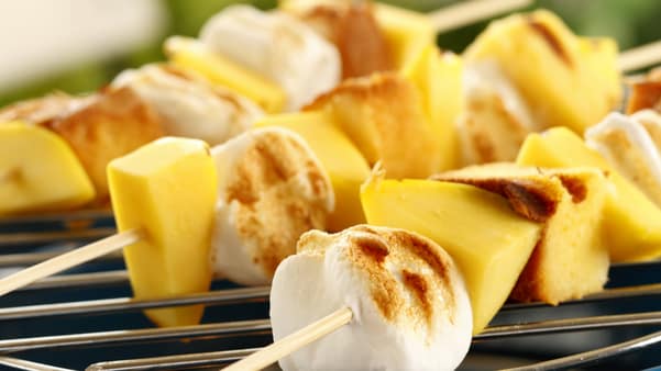 Dessertspyd på grillen Dessertspyd på grillen