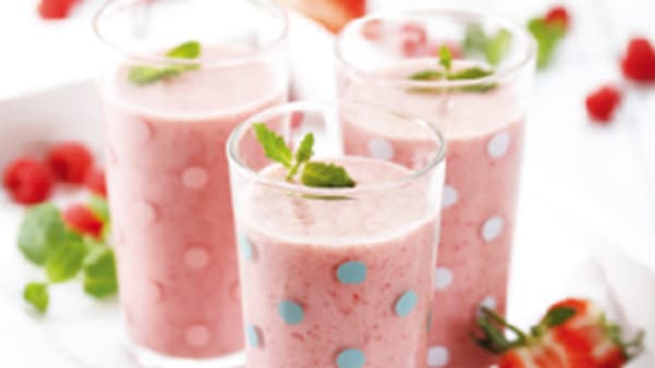 Sommersmoothie med jordbær Sommersmoothie med jordbær