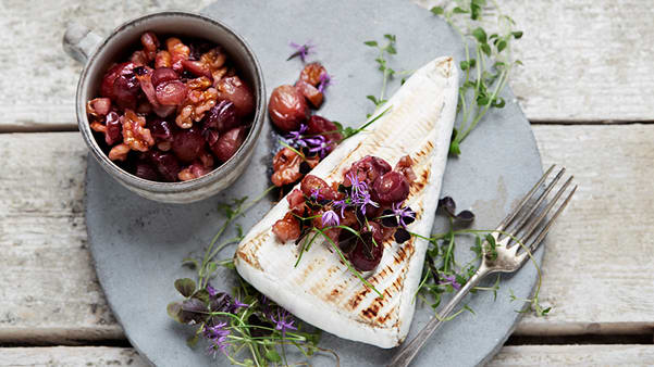 Varm brie med chutney Varm brie med chutney