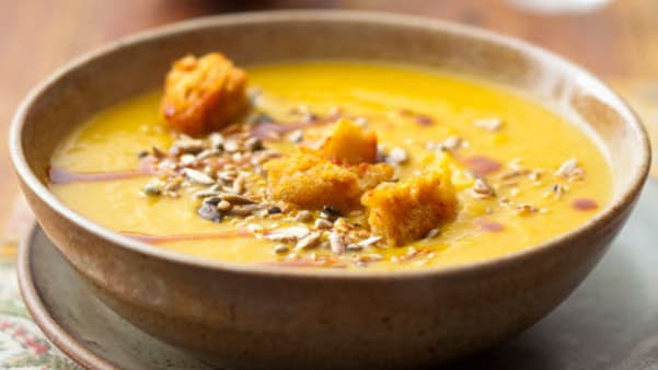 Krydret søtpotetsuppe Krydret søtpotetsuppe