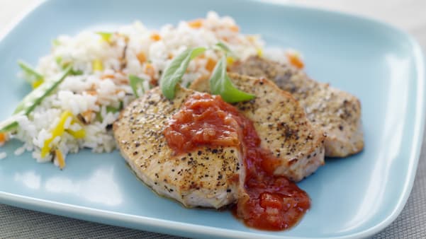 Svin ytrefilet med grønnsaksris og salsa Svin ytrefilet med grønnsaksris og salsa