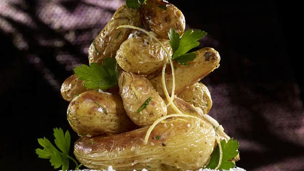 Ovnsbakte mandelpoteter med gremolata Ovnsbakte mandelpoteter med gremolata