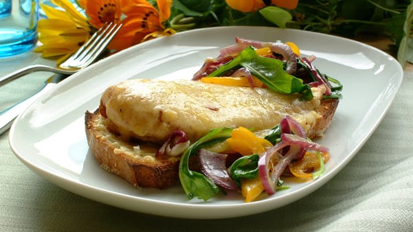 Varmt kyllingsmørbrød Varmt kyllingsmørbrød