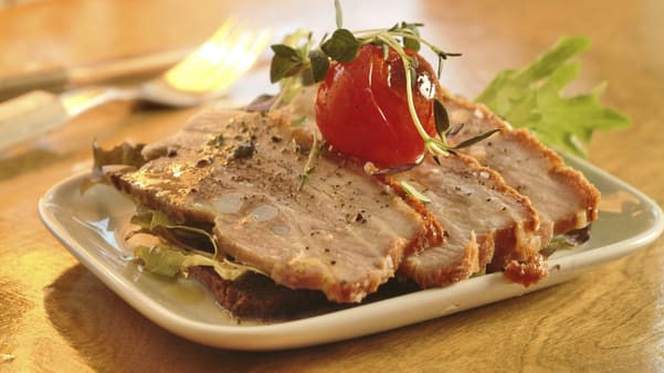 Ribbe og stekt tomat Ribbe og stekt tomat