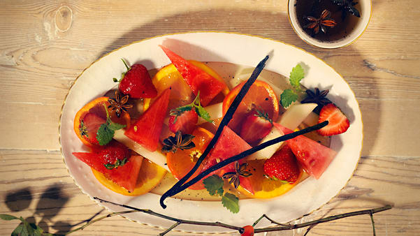 Frisk fruktsalat med appelsin- og ølmarinade Frisk fruktsalat med appelsin- og ølmarinade
