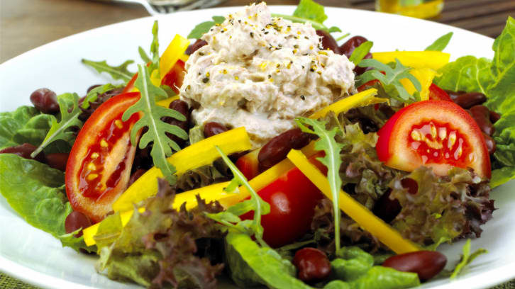 Tunfisksalat Med Agurk Og Tomat