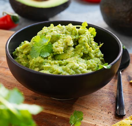 Slik lager du guacamole