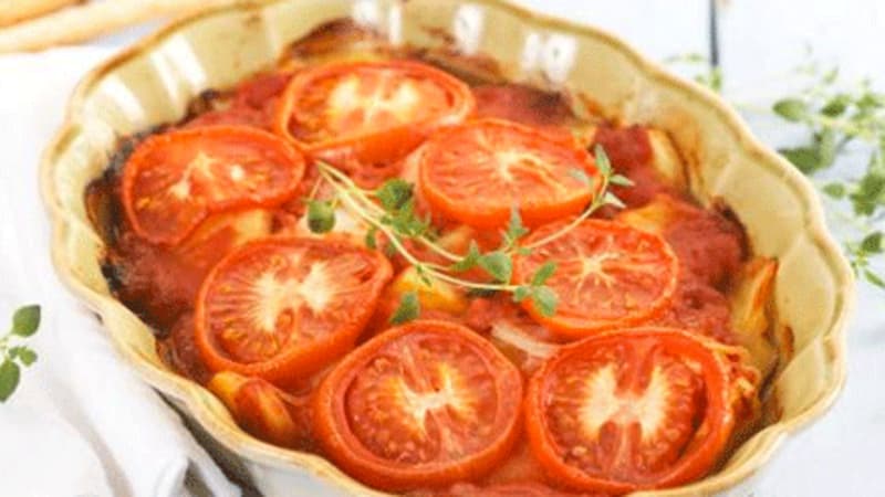 Lettsaltet torsk i tomatform