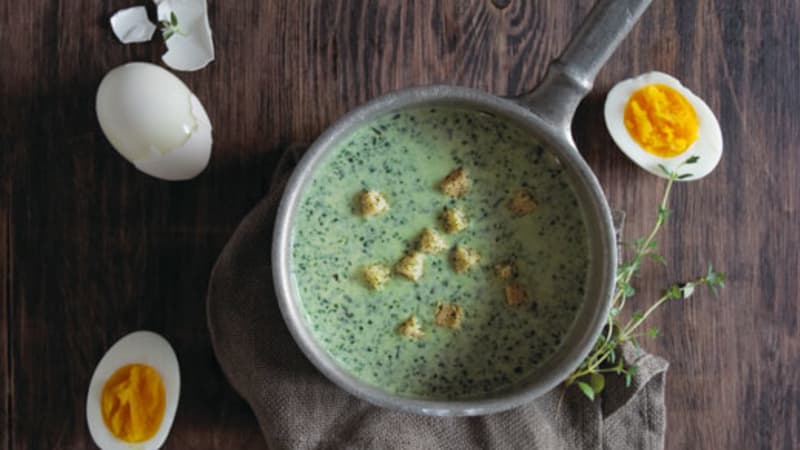 Spinatsuppe med egg