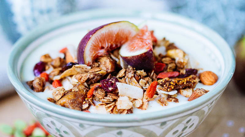 Pepperkakemüsli med havregurt og fiken