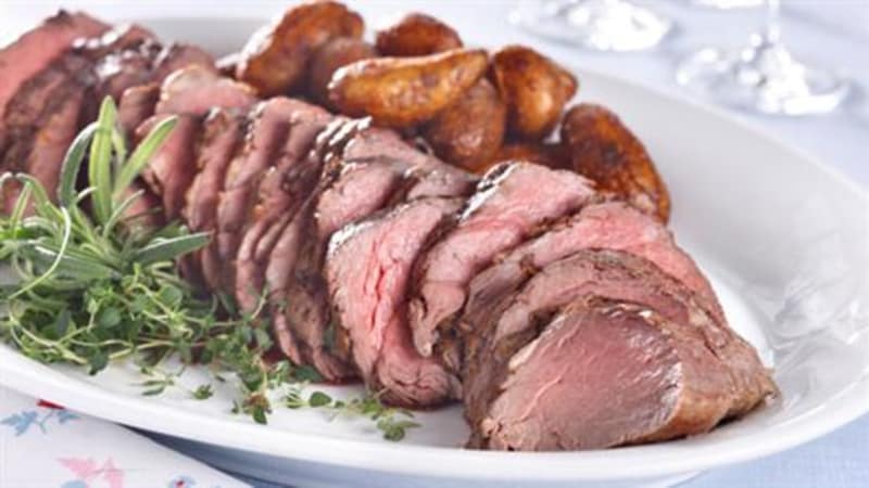 Helstekt filet av storfe
