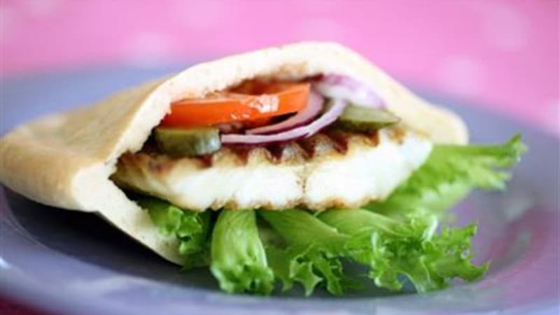 Grillet fisk i pita