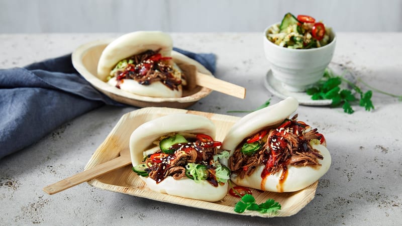 Pulled bull og steamed buns