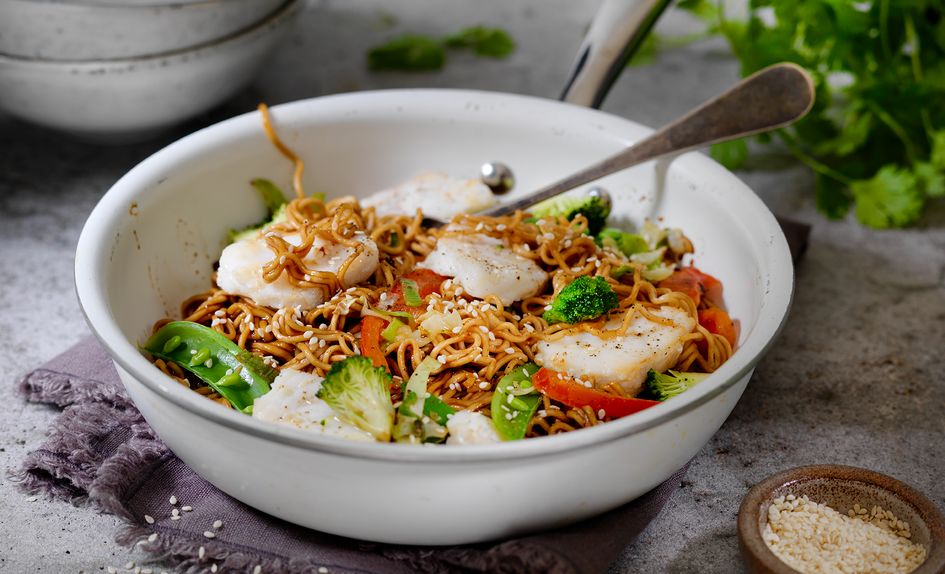 Wok med steinbit og sweet chili Wok med steinbit og sweet chili