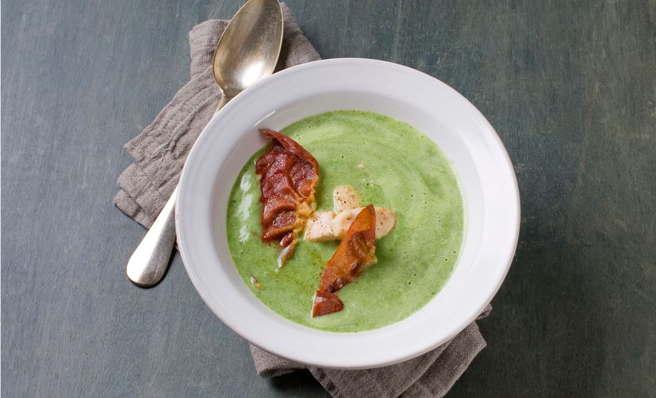 Kremet blomkålsuppe med kylling og spekeskinke Kremet blomkålsuppe med kylling og spekeskinke