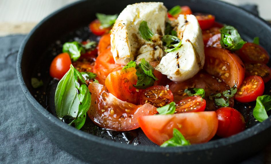 Tomat- og mozzarellasalat Tomat- og mozzarellasalat