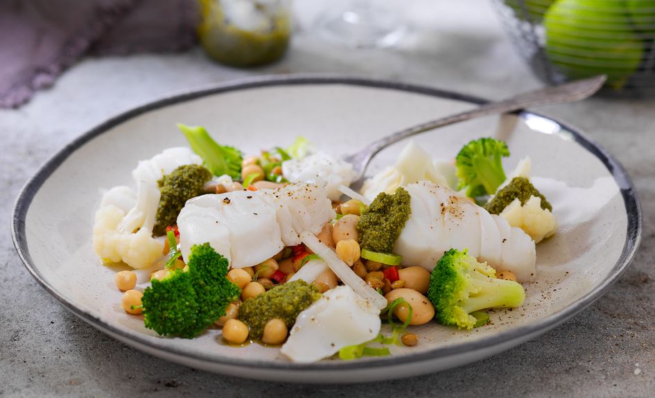 Torskefilet med pesto og bønnesalat Torskefilet med pesto og bønnesalat