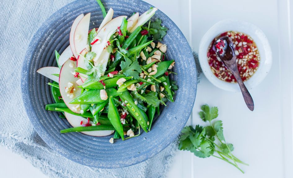 Aspargesbønner og sukkererter med Thai-dressing Aspargesbønner og sukkererter med Thai-dressing