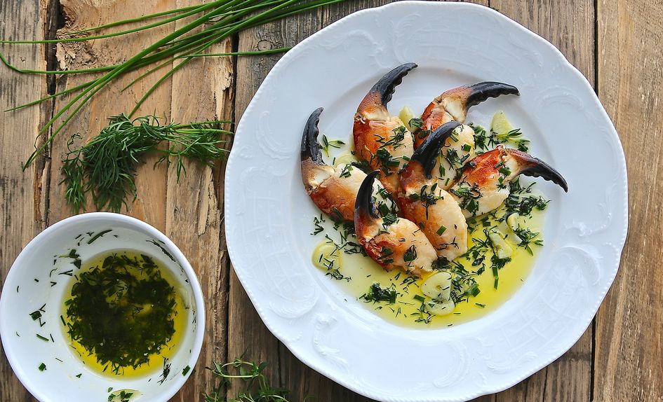Krabbeklør med urtesmør Krabbeklør med urtesmør