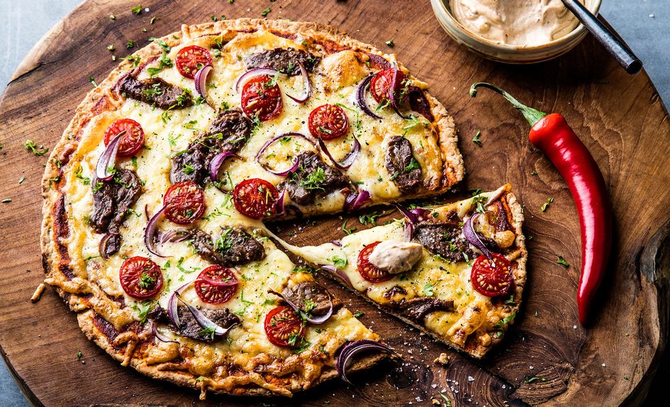 Spicy pizza med BBQmarinert indrefilet Spicy pizza med BBQmarinert indrefilet