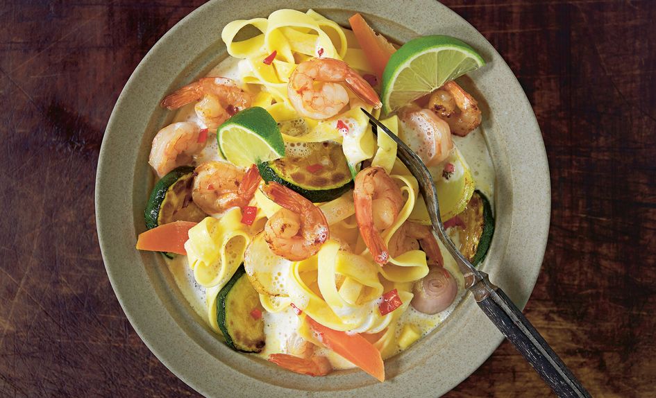 Kremet tagliatelle med scampi og grønnsaker Kremet tagliatelle med scampi og grønnsaker
